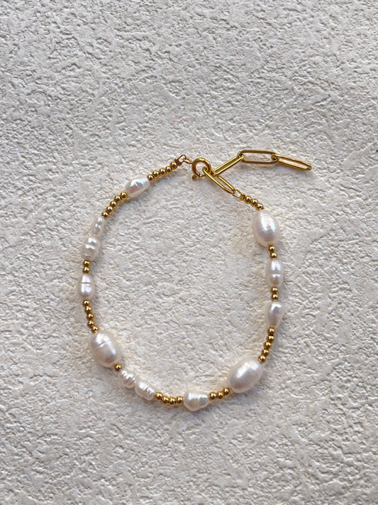 Eyitope Multi-size Freshwater Pearls With 18K Gold Plated Beads Bracelet