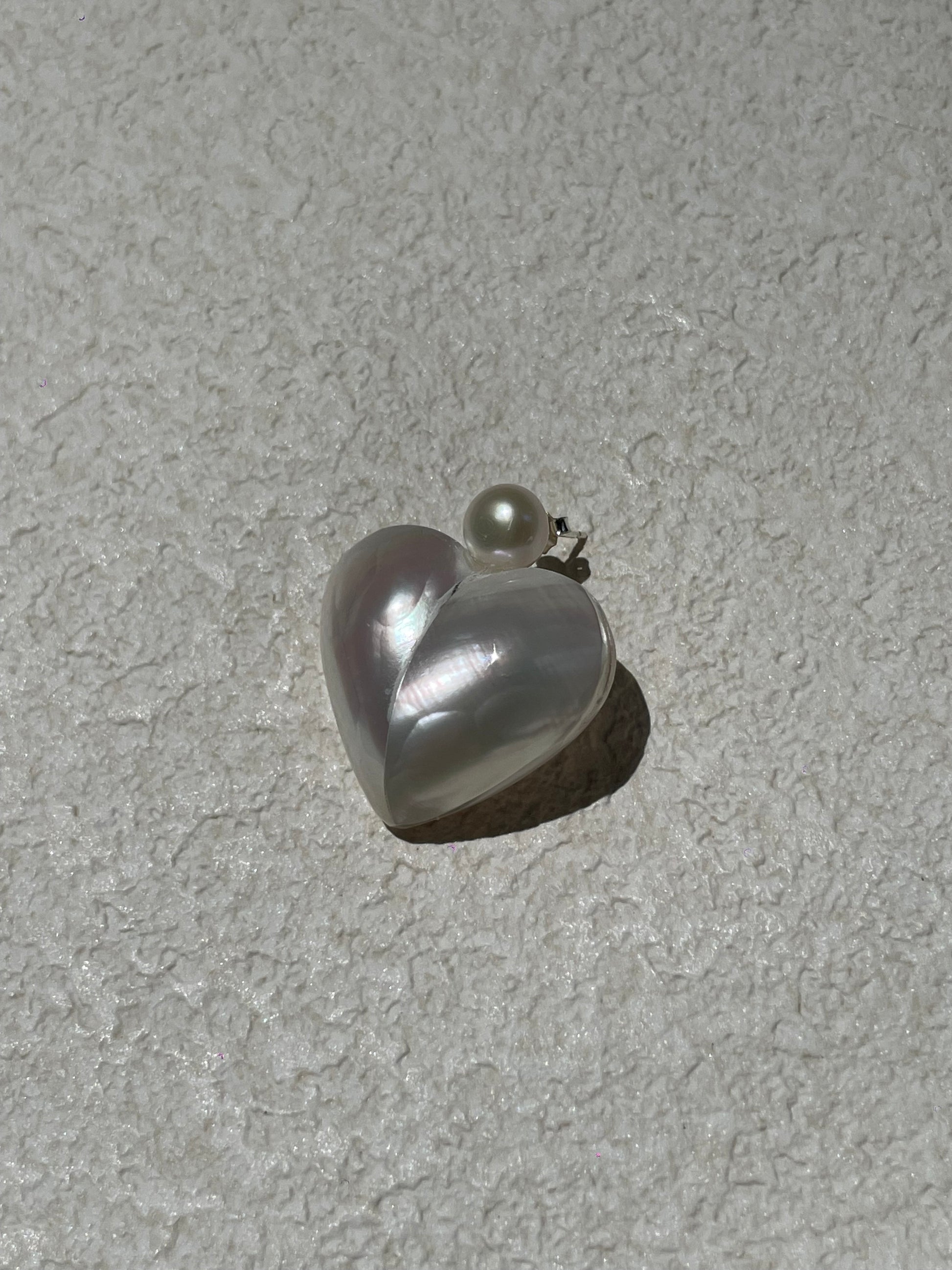 Large Heart Shape Mother Of Pearl Single Stud