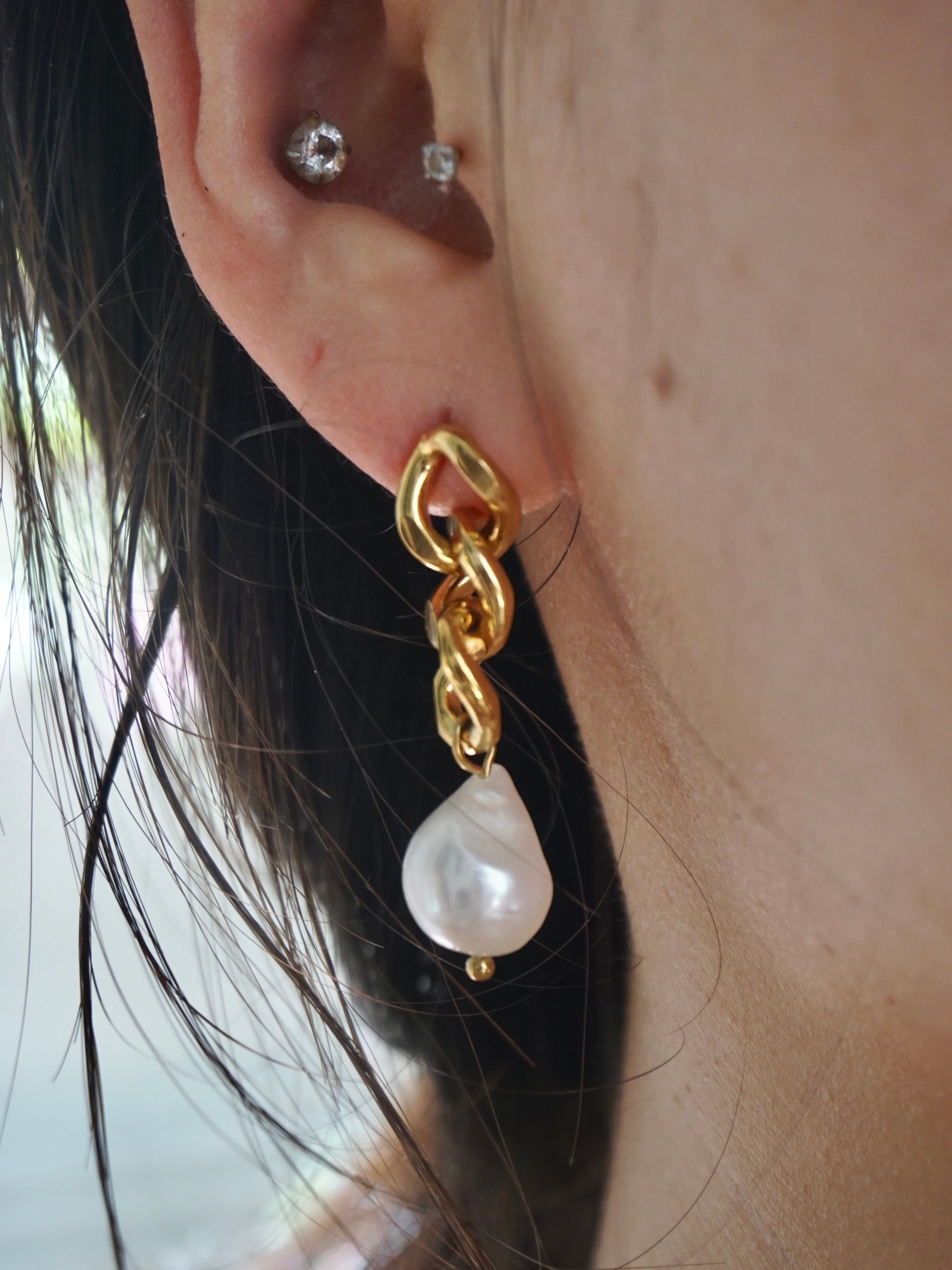 Freshwater Pearl Gold Drop Earrings - 18K Gold Plated
