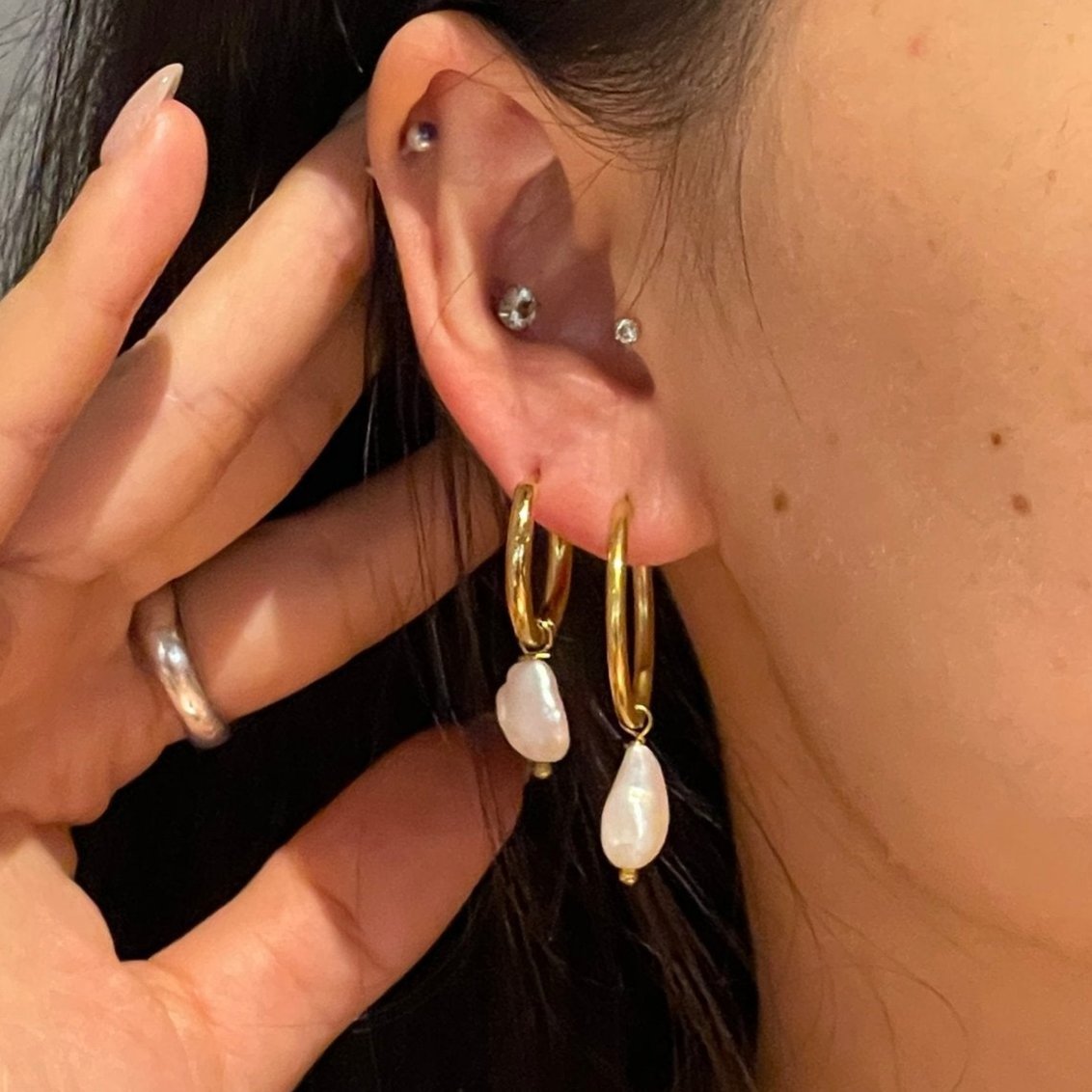 Aki Irregular Pearl Drop Earrings - 18K Gold Plated