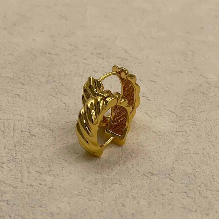 18k Gold Plated Huggies with croissant pattern