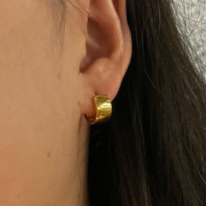Betty Mini Huggie Earrings - 18K Gold Plated