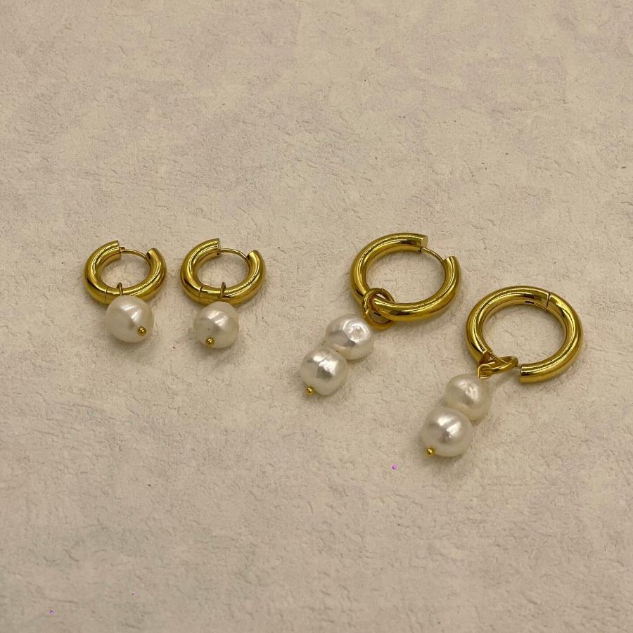 Hoops with single or double baroque pearl