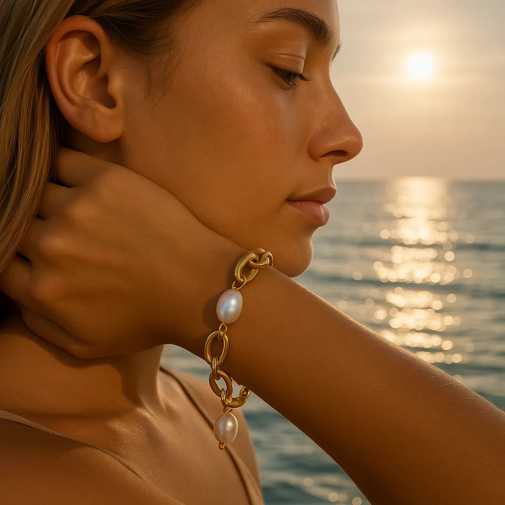 Eydis Freshwater Pearl Large Gold Chain Bracelet - 18K Gold Plated in model