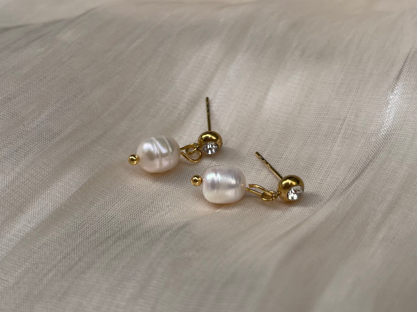 Dedra 5-6mm Freshwater Pearl Dangle Earrings - 18K Gold Plated
