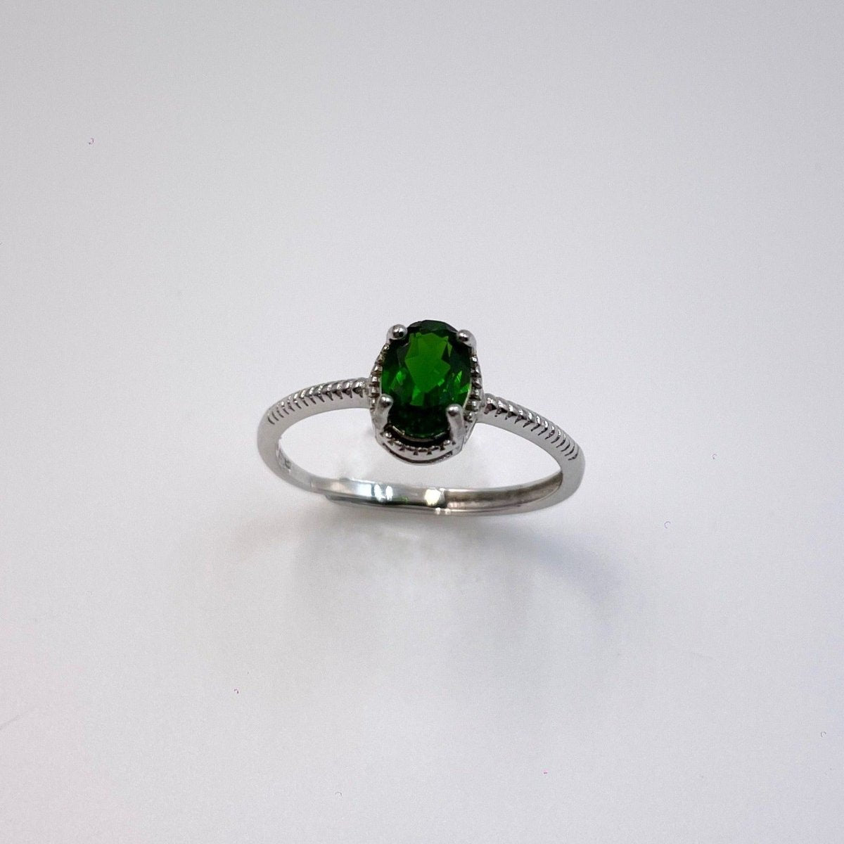 Single gemstone ring, dark green gemstone ring, adjustable ring