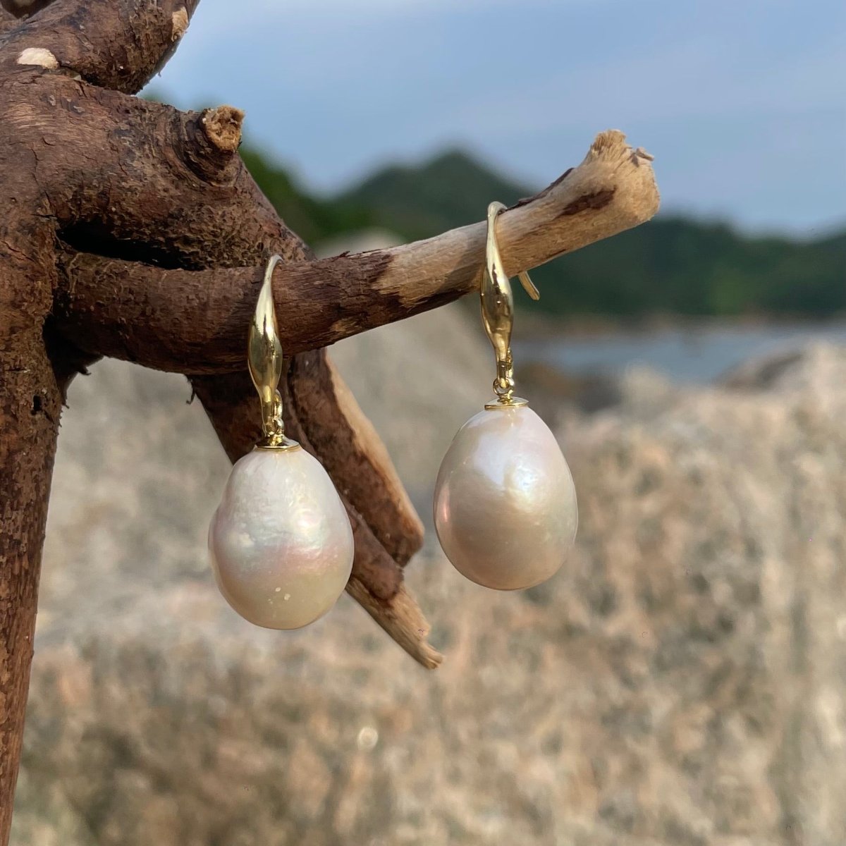 Details of Amélie Freshwater Pearl Earrings