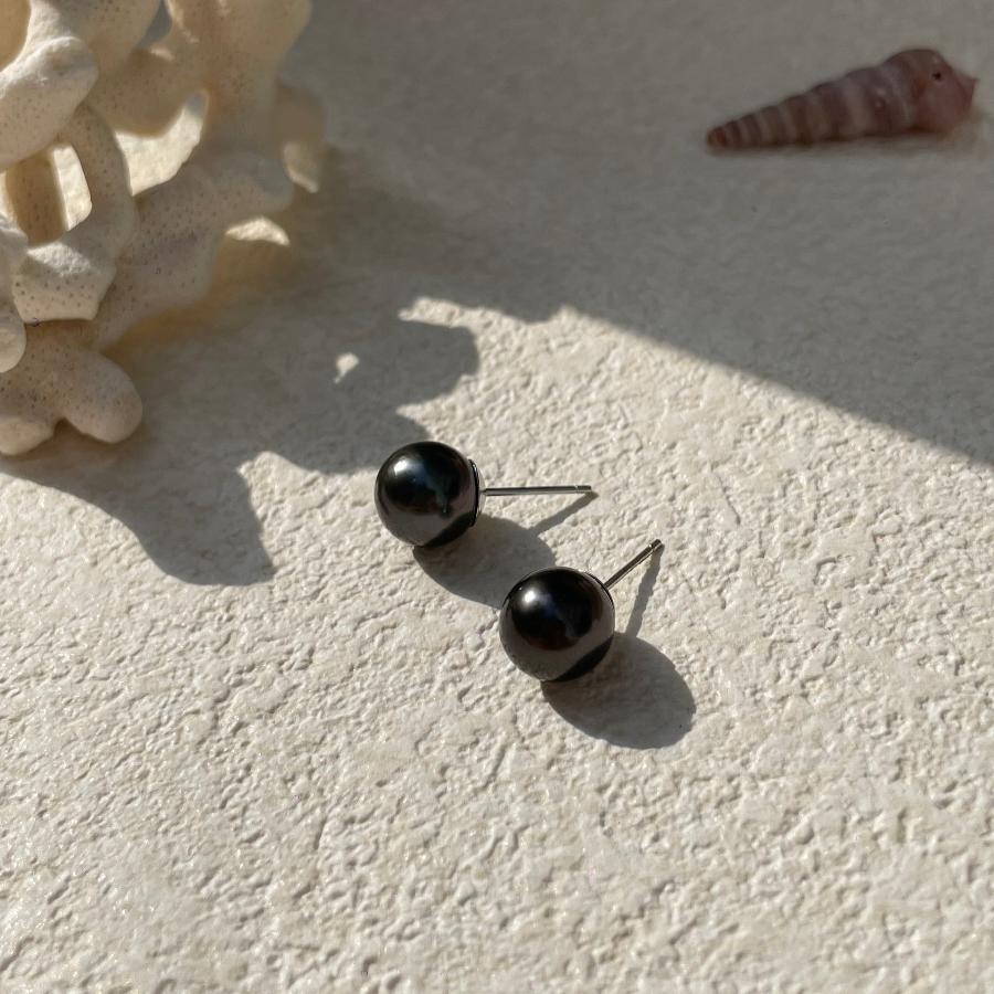 Tahitian Black Pearl Studs